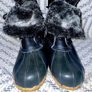 Snow duck boots